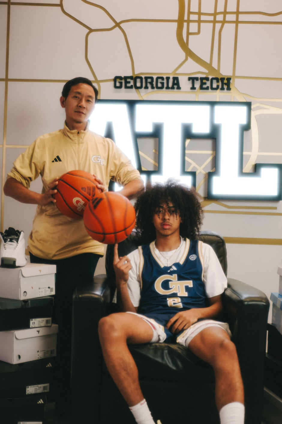 朱正父亲是哪里人？答案：中国人