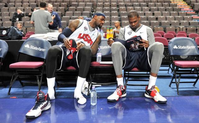 开云登录入口-【早报】神射手悲喜交加!告别阿kun!库里加冕3分王!