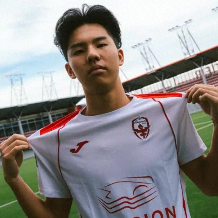 Kaiyun中国官网-英超青训再添中国锋线!18岁张家鸣身披9号,先外租后回归|伯恩利|塞尔维亚|U21|徐彬|梯队_新浪体育_新浪新闻