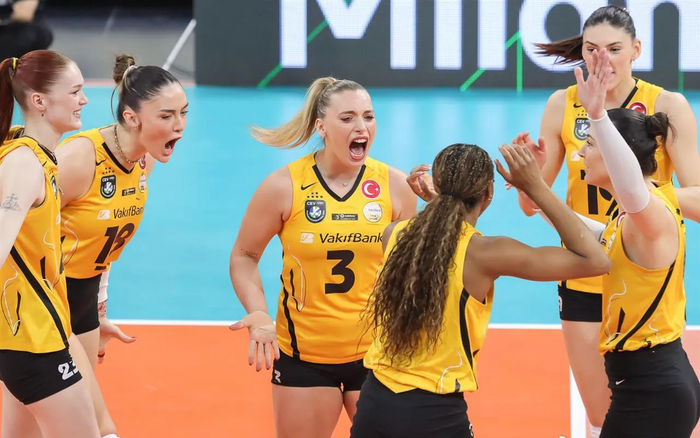 开云登录入口-米兰女排主场遭逆转,埃格努空砍38分,马尔科娃封神加冕MVP|AC米兰|瓦基弗银行|扣球|欧冠|比赛_新浪体育_新浪新闻