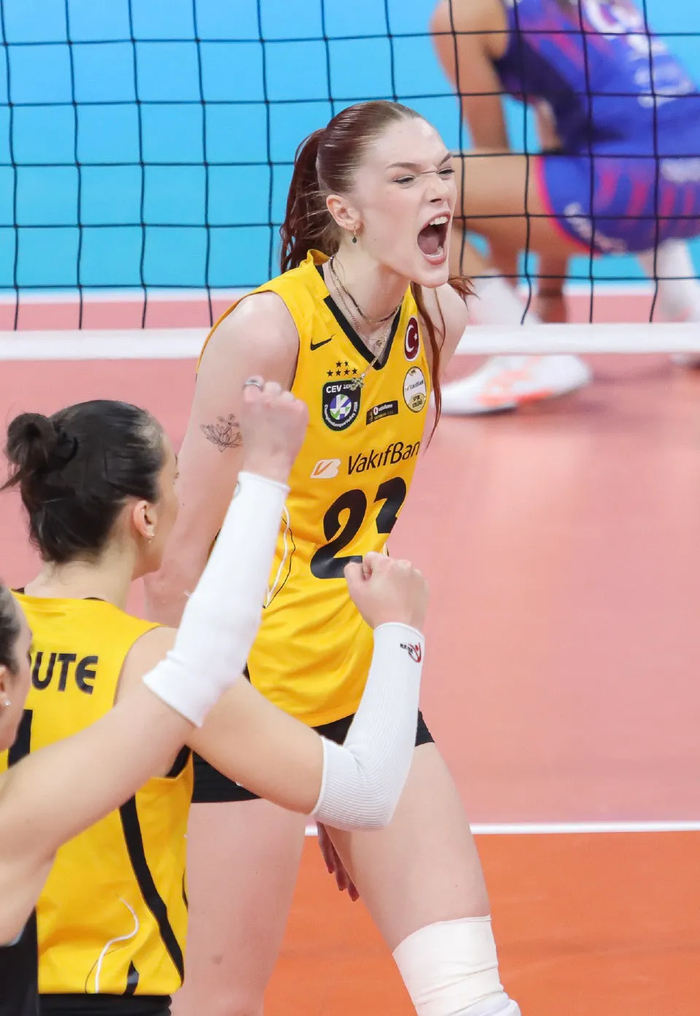 开云登录入口-米兰女排主场遭逆转,埃格努空砍38分,马尔科娃封神加冕MVP|AC米兰|瓦基弗银行|扣球|欧冠|比赛_新浪体育_新浪新闻