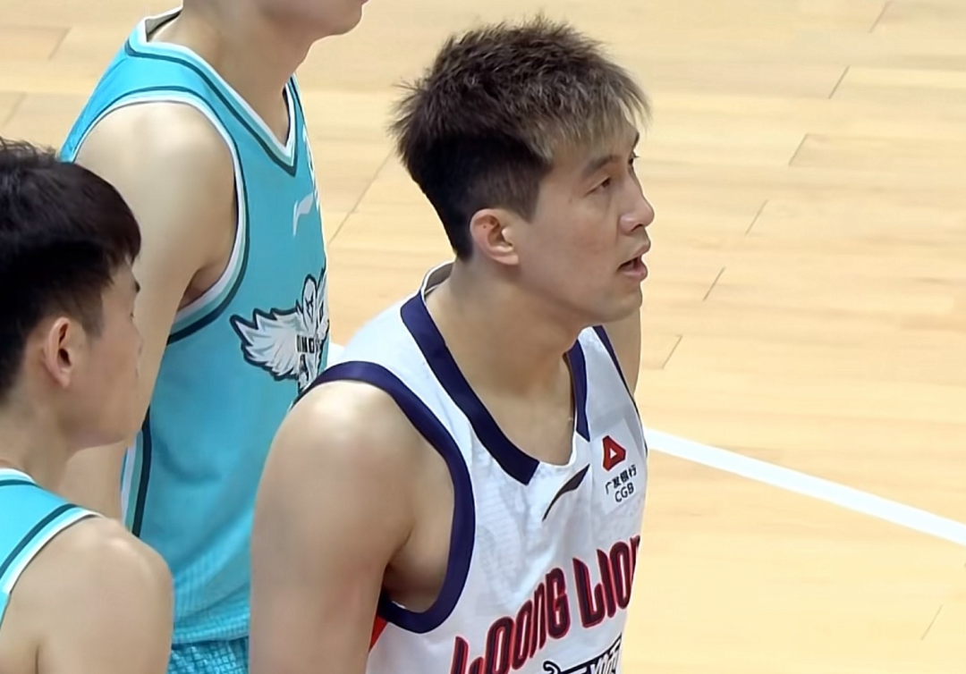 郭艾伦炸了!杨鸣要走了?早干嘛去了…