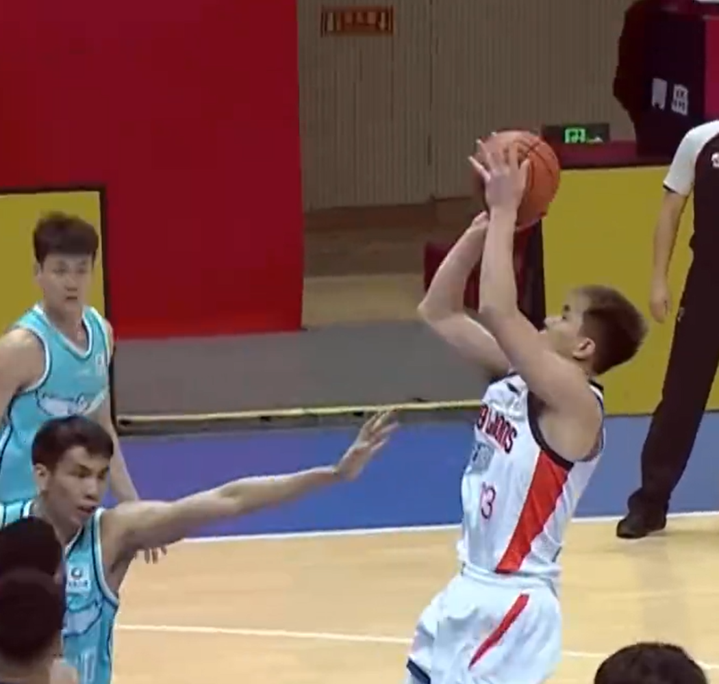 郭艾伦炸了!杨鸣要走了?早干嘛去了…