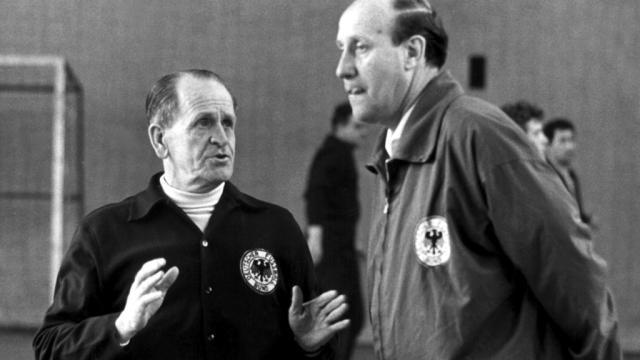 1625032721246096621.jpg 开云登录入口-【德意比较学·德国篇】世袭制,庸帅也能出成绩