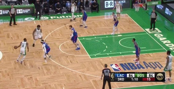 开云网页版中国官网-绿军三连胜爬回东部前四 沃克复苏如久旱甘霖